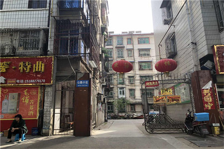 龙都百盛花园3室2厅2卫87万119m2出售